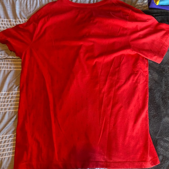 The Nike Tee Dri-Fit Red Swoosh Logo - Picture 2 of 7